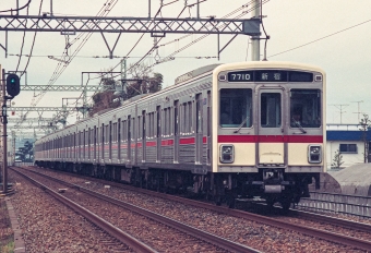 京王7000系、“KTRのエンジ帯” 旧塗装で復活！10月28日から運行開始