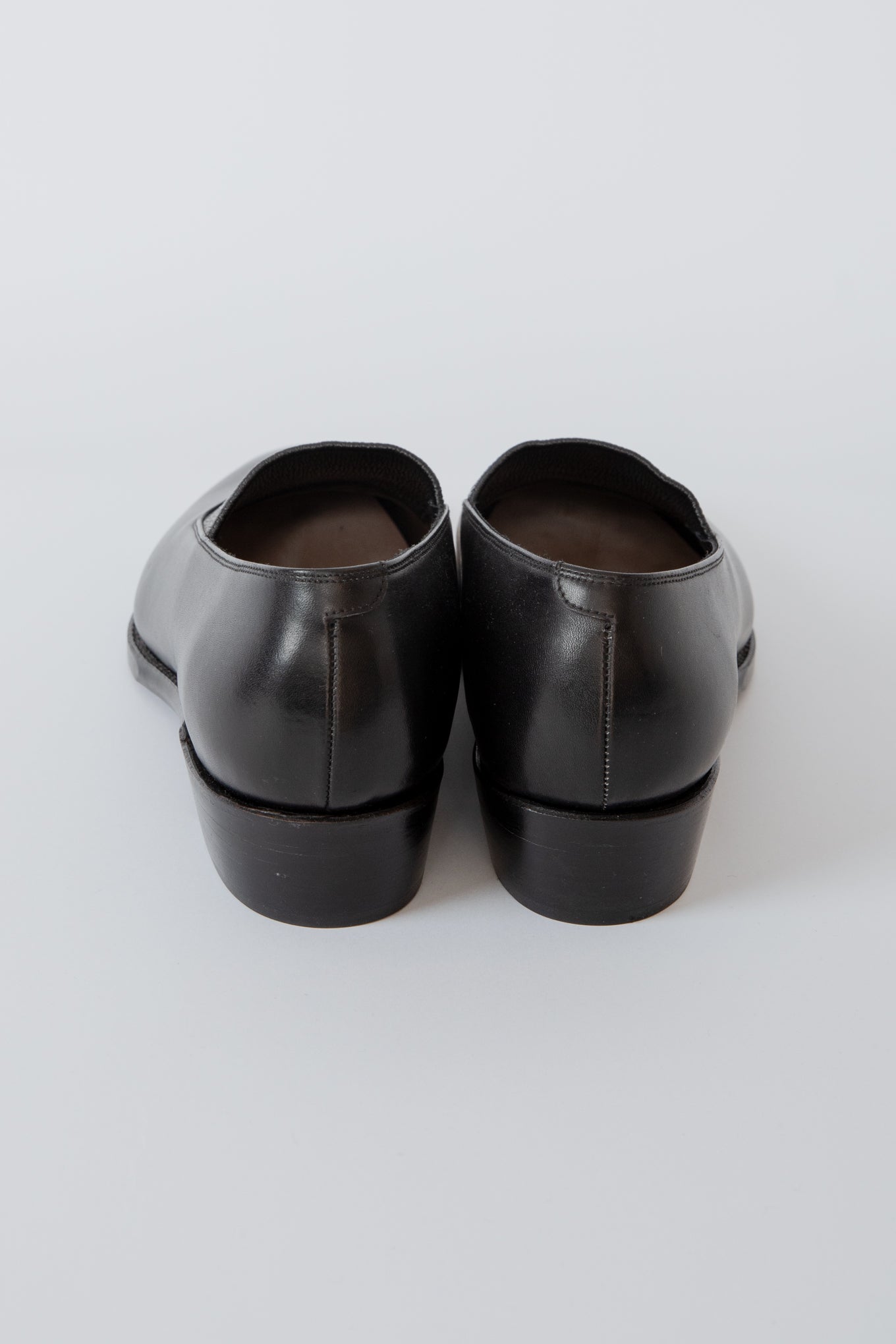 SHIRRING OPERA PUMPS / BLACK SMOOTH – RAINMAKER KYOTO