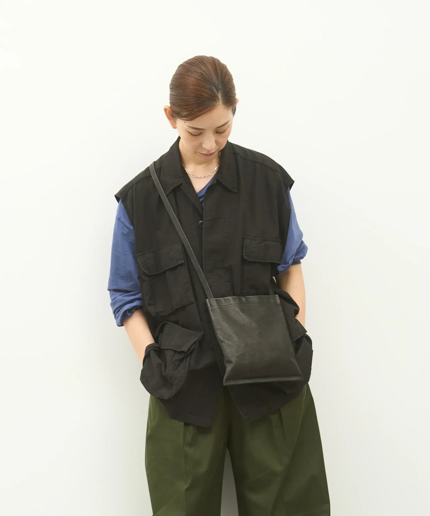 REN】シンプル豚革レザーバッグ - 小ぶりな男女兼用サコッシュ