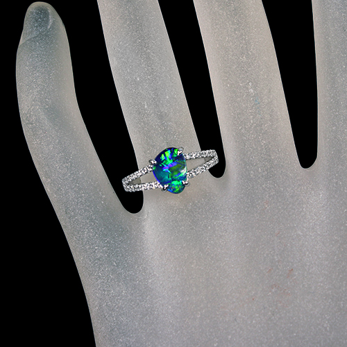 オーストラリア産ボルダーオパール 1.4ct ダイヤモンド プラチナ