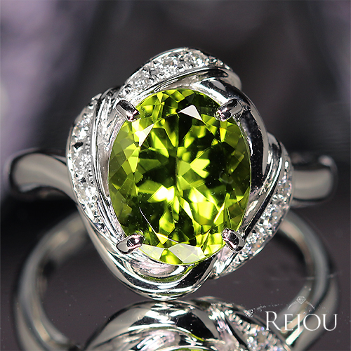 ペリドット 約4ct ダイヤモンド プラチナ リング(指輪)【品質保証書