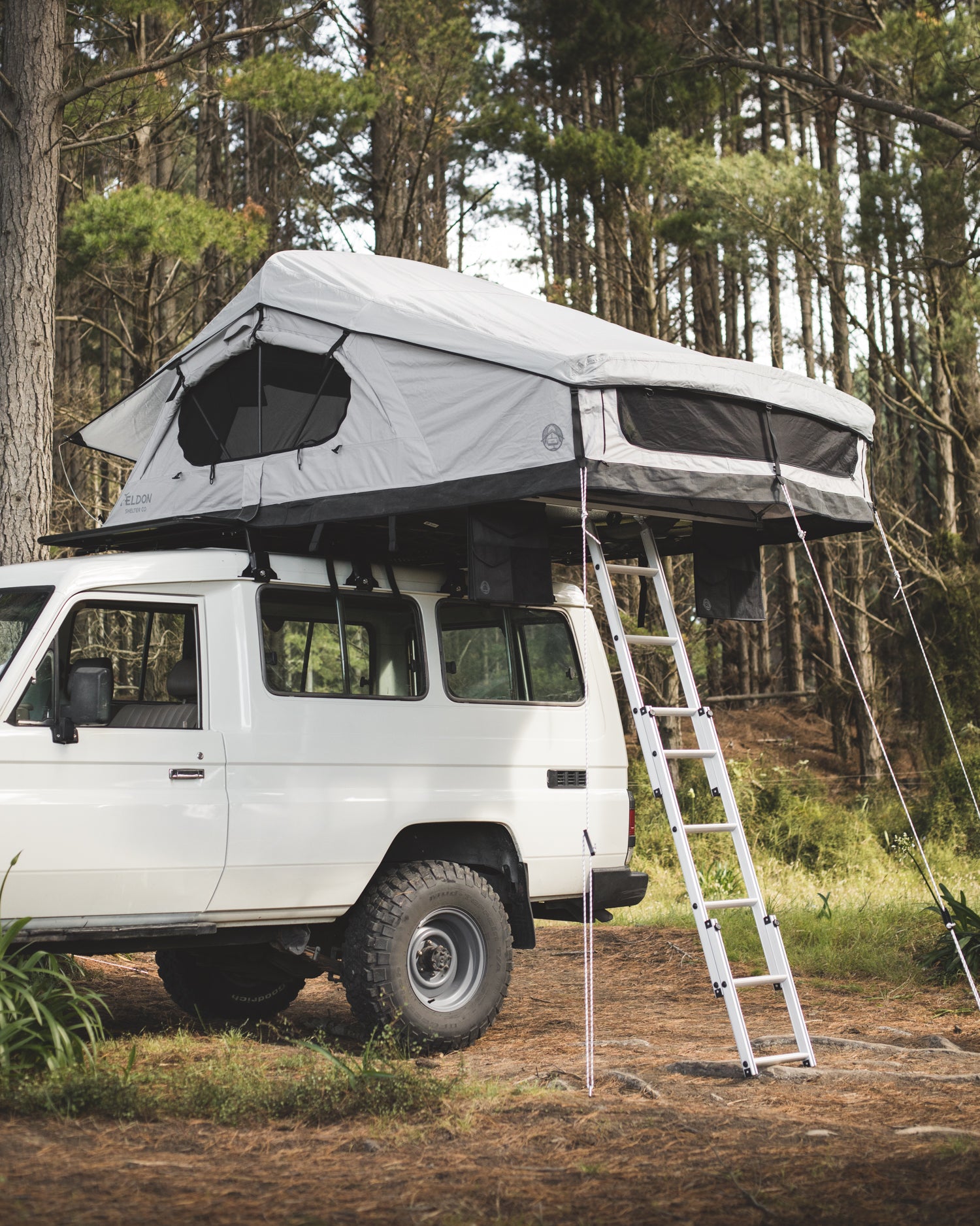 Feldon Shelter- クロウズネスト ルーフトップテント ファミリーサイズ