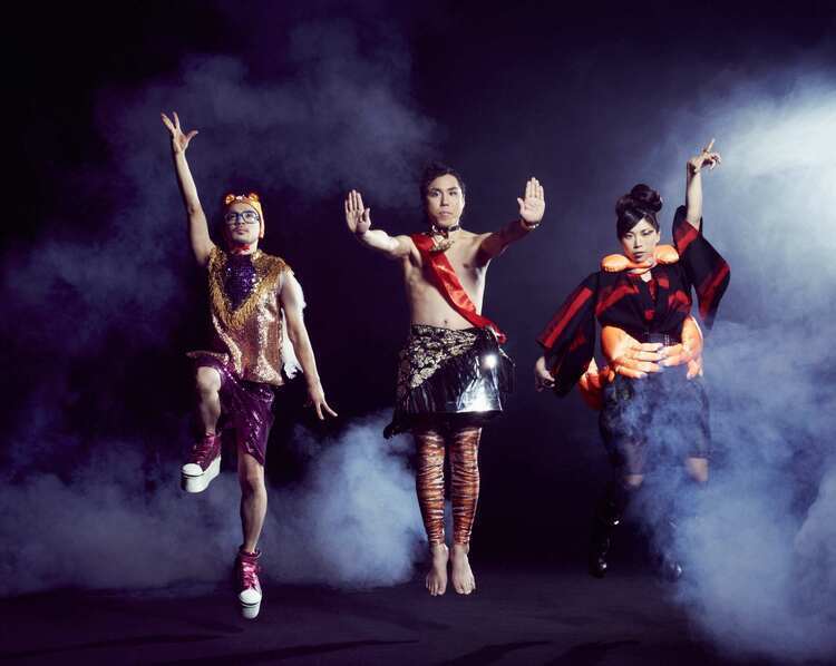 モーモールルギャバン、ライヴDVDからの新MVを公開＆10/3のUstreamが