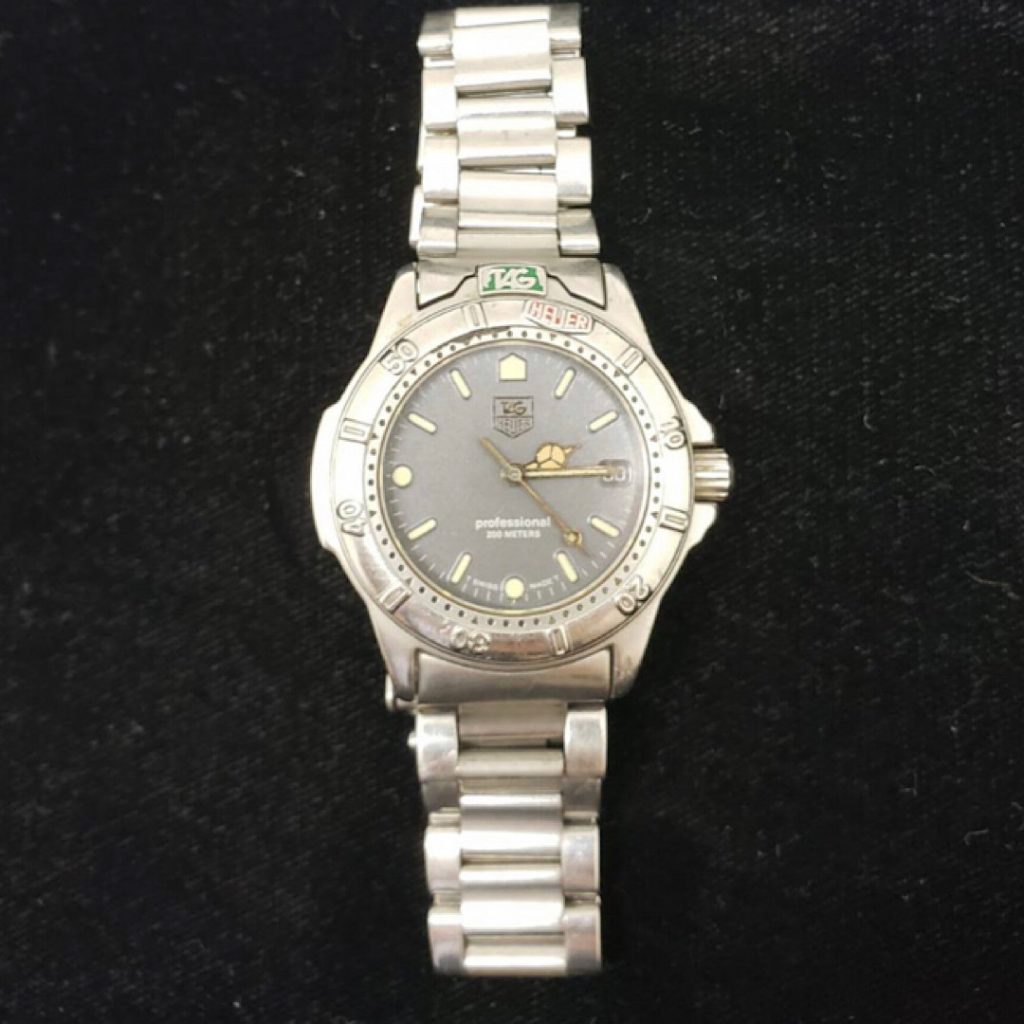 タグ・ホイヤー プロフェッショナル 200m レディース腕時計の買取実績