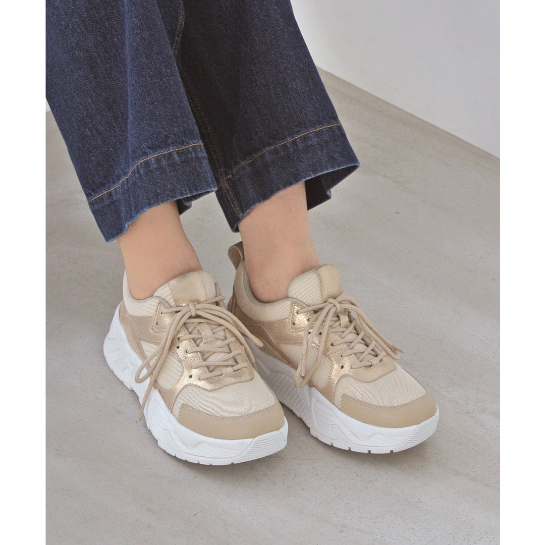 本革】 ヒールアップスニーカー 21519 （ベージュメタリック） -モード