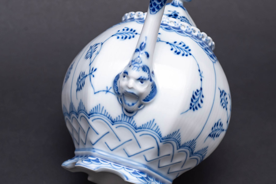 ロイヤル・コペンハーゲン ブルーフルーテッドフルレース ティーポット