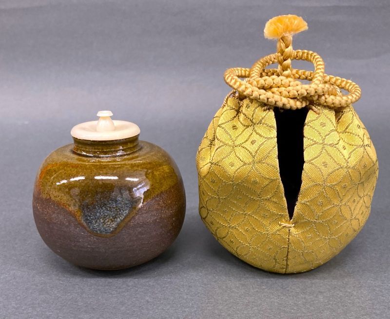 茶道具】 大名物 唐物「利休物相茄子」写 茶入 笹田有祥 *名物茶入*大