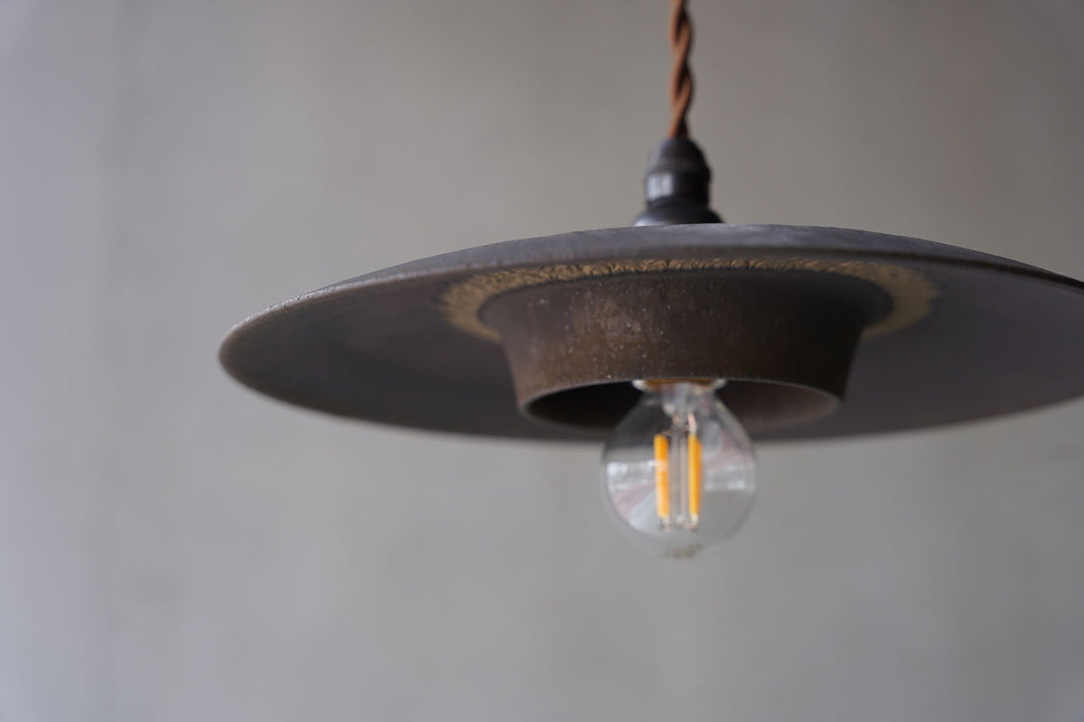 ○23-FA21 船串篤司 ペンダントライト 黒 A – 雨晴/AMAHARE