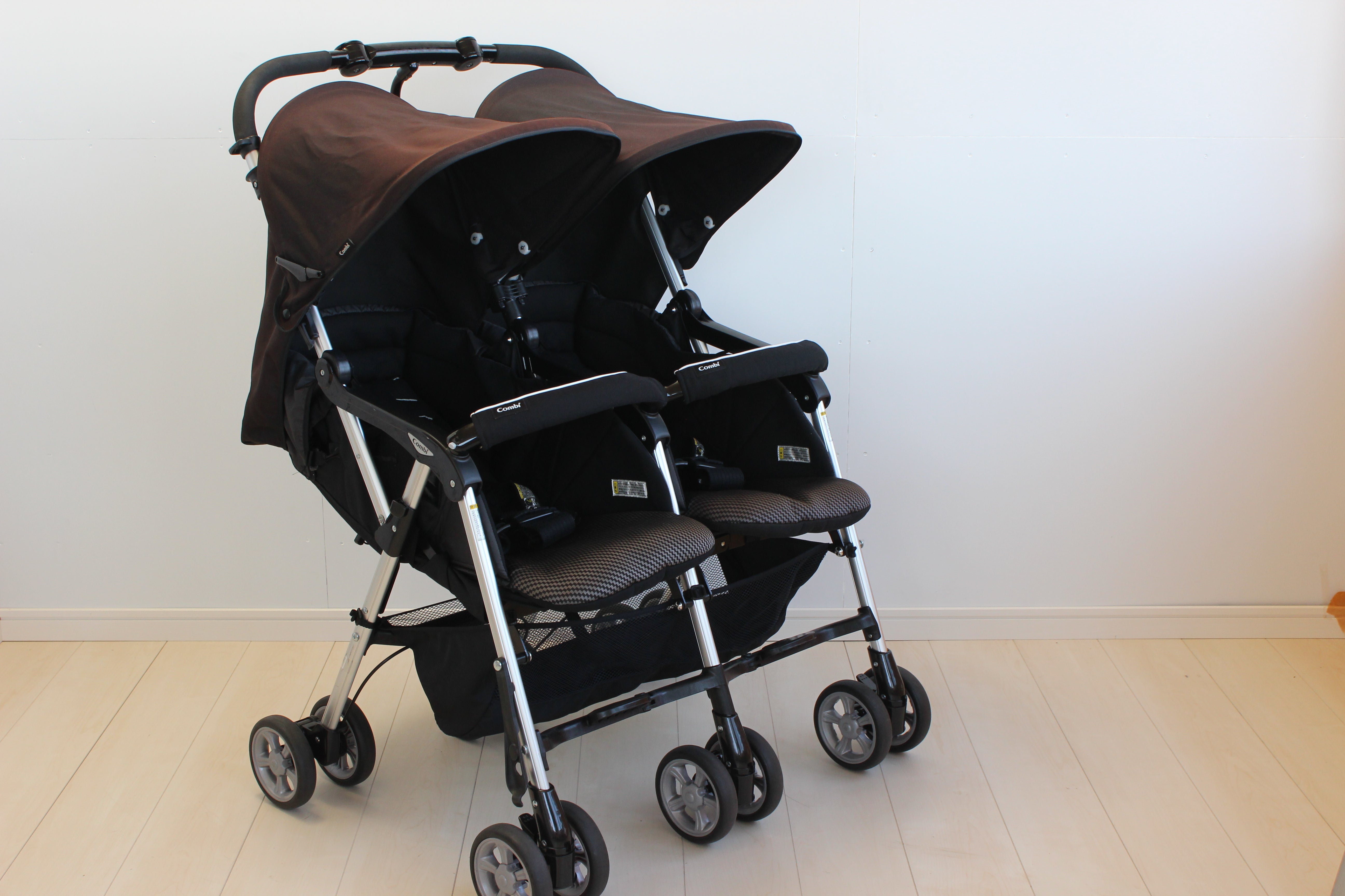 ツインスピン コンビ(Combi) 二人乗りベビーカー【レンタル】 – ベビー