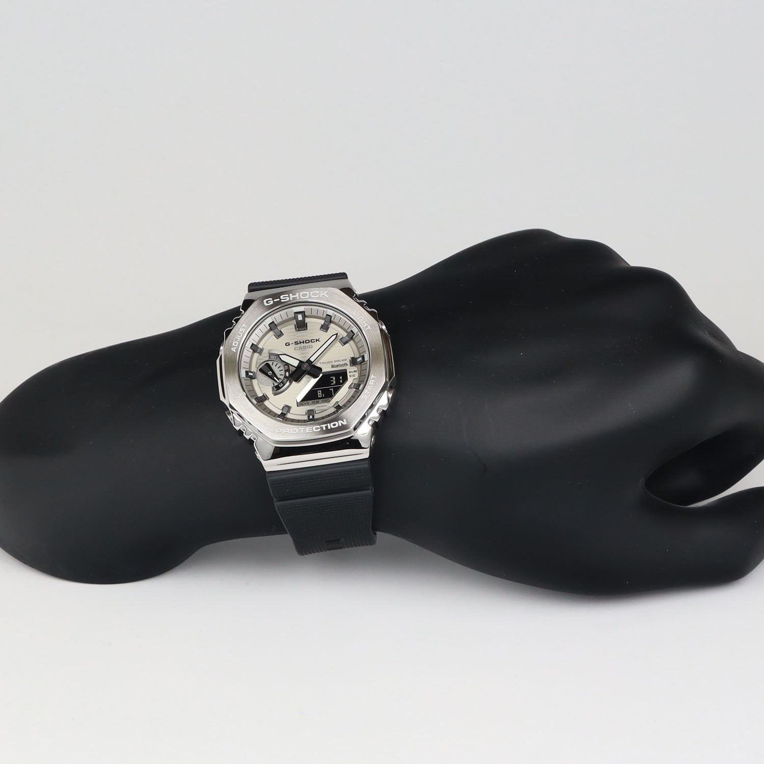 Gショック】メタルベゼル / スマートフォンリンク＆タフソーラー / GBM