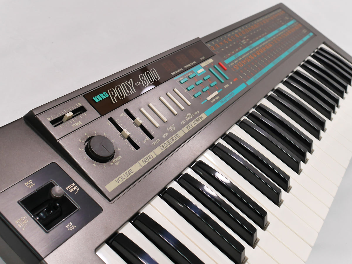 KORG POLY-800 + Case (中古)