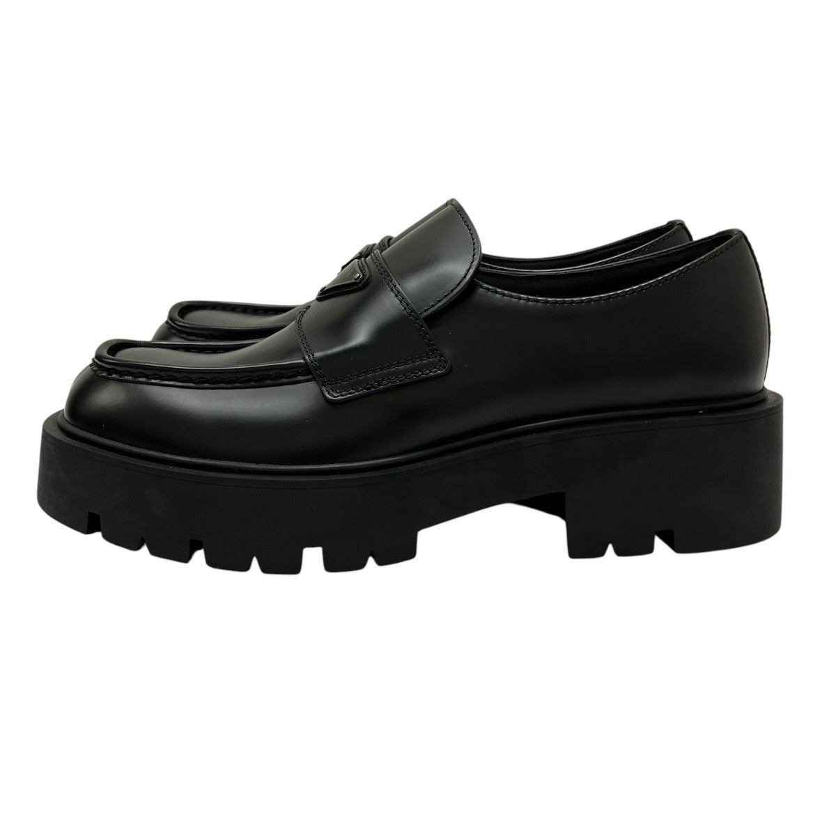 PRADA(プラダ) ブラック ブラッシュドレザー ローファー 2DG152 2DG152