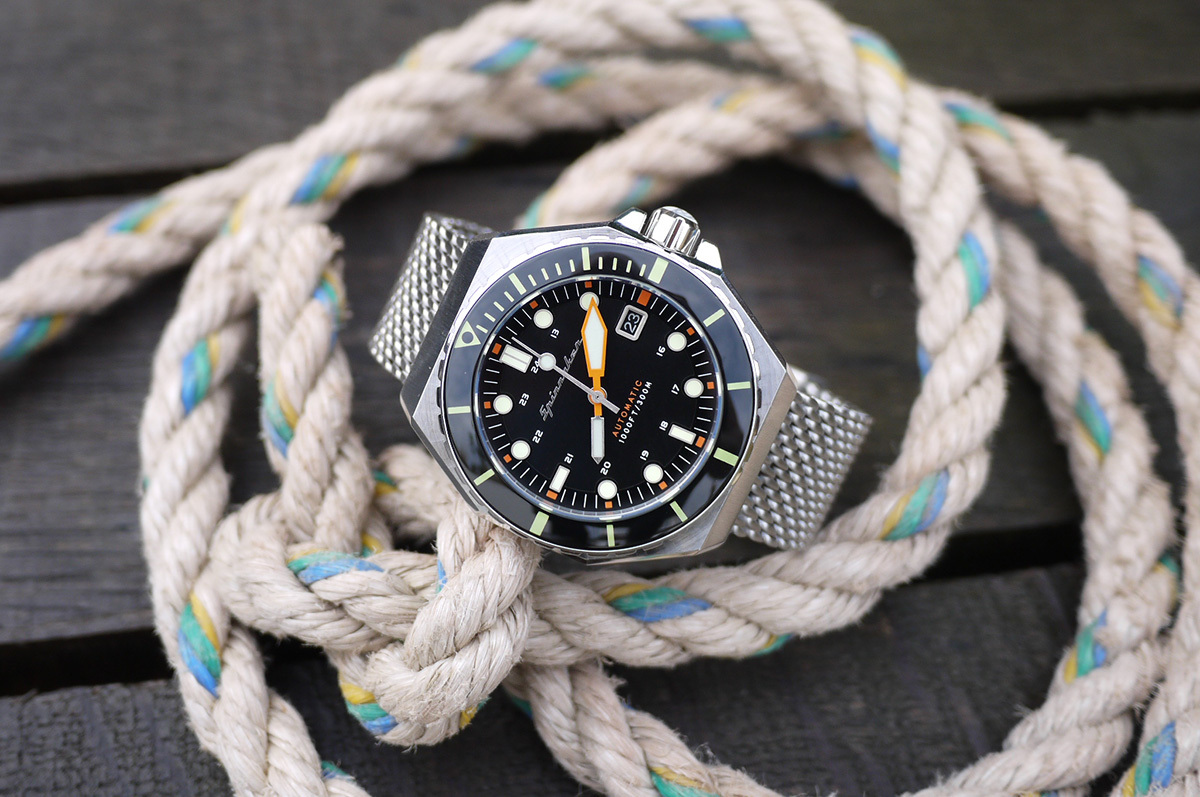 SPINNAKER – スピ二カー ‐ メカクォーツ搭載のハイドロフォイルを紹介