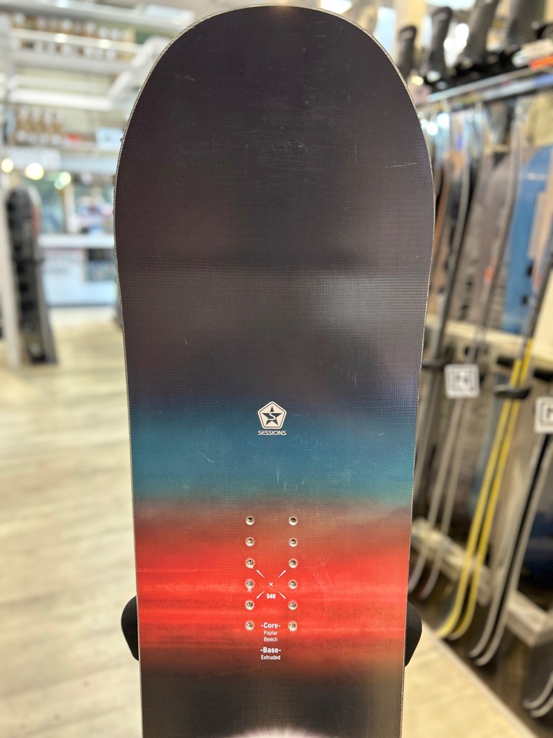 ラスト1点】 スノーボード 板 型落ち メンズ SESSIONS SELECT PLUS