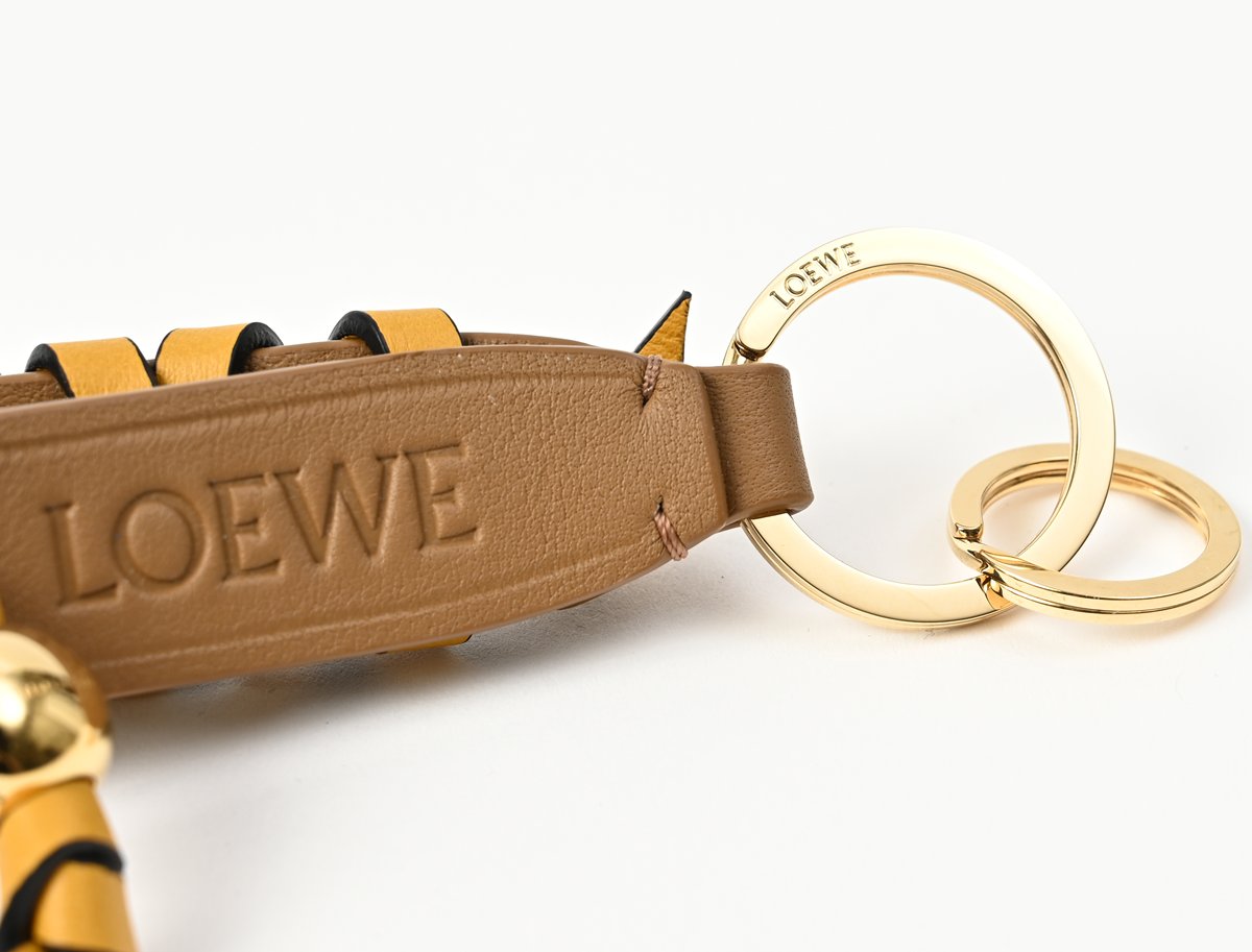 LOEWE（ロエベ） キーリング バッグチャーム レザー ベージュ