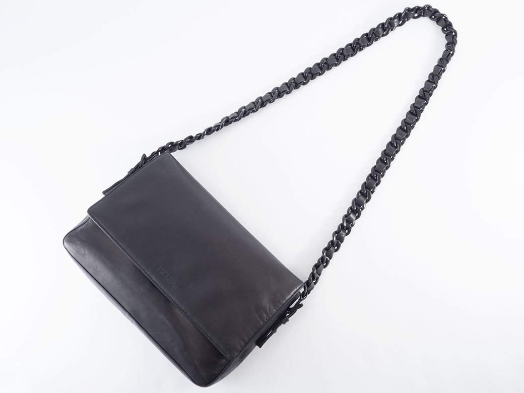 PRADA（プラダ） プラスチックチェーン ショルダーバッグ レザー