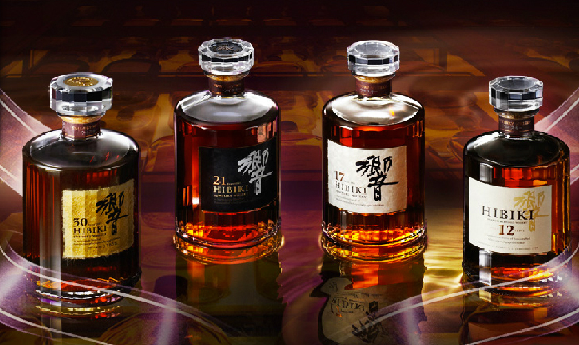 響 30年 ウイスキー サントリー 43度 ギフトボックス 700ml 洋酒