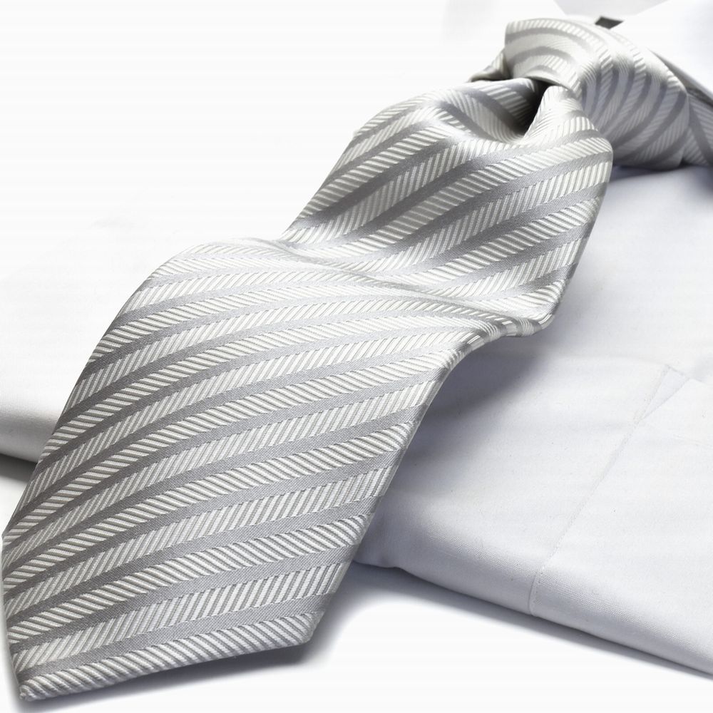 MICHIKO LONDON（ミチコロンドン） ネクタイ シルバーグレー