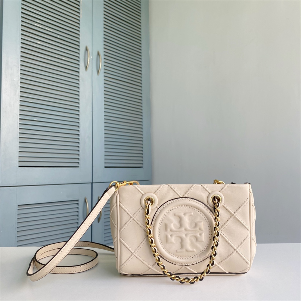 TORY BURCH（トリーバーチ） チェーンバッグ ボディバッグ レディース