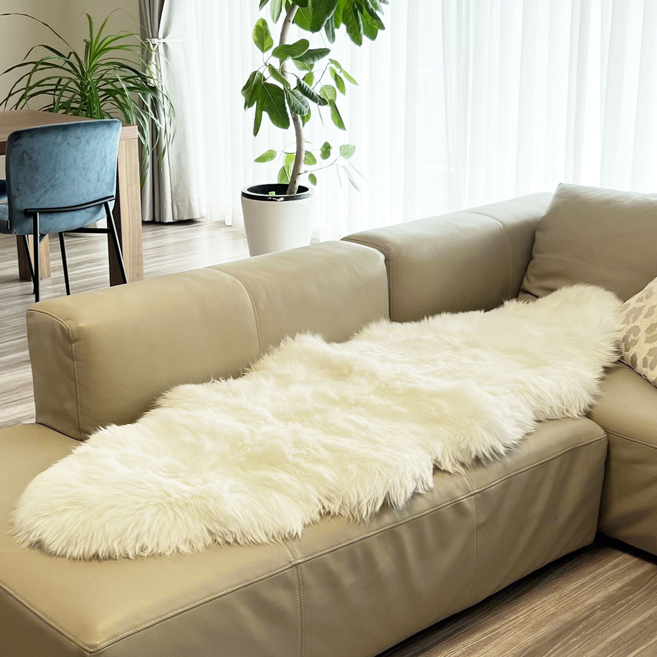 sankyo shokai（三京商会） ムートン ラグ 70×180 大きい 2匹