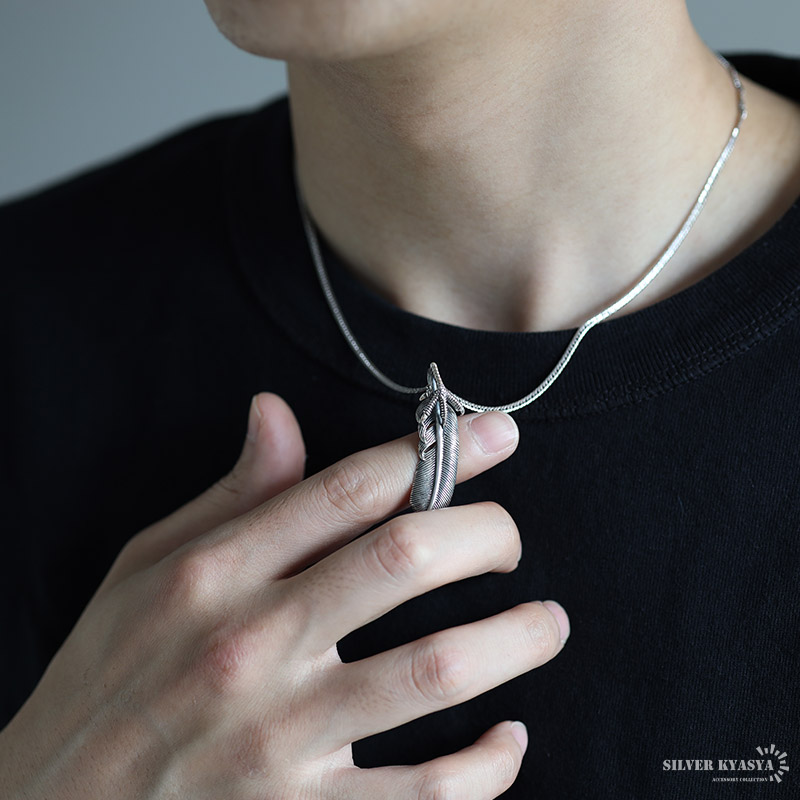 シルバー925 フェザーネックレス 鳥 足 羽 シルバー 細身 6面カット