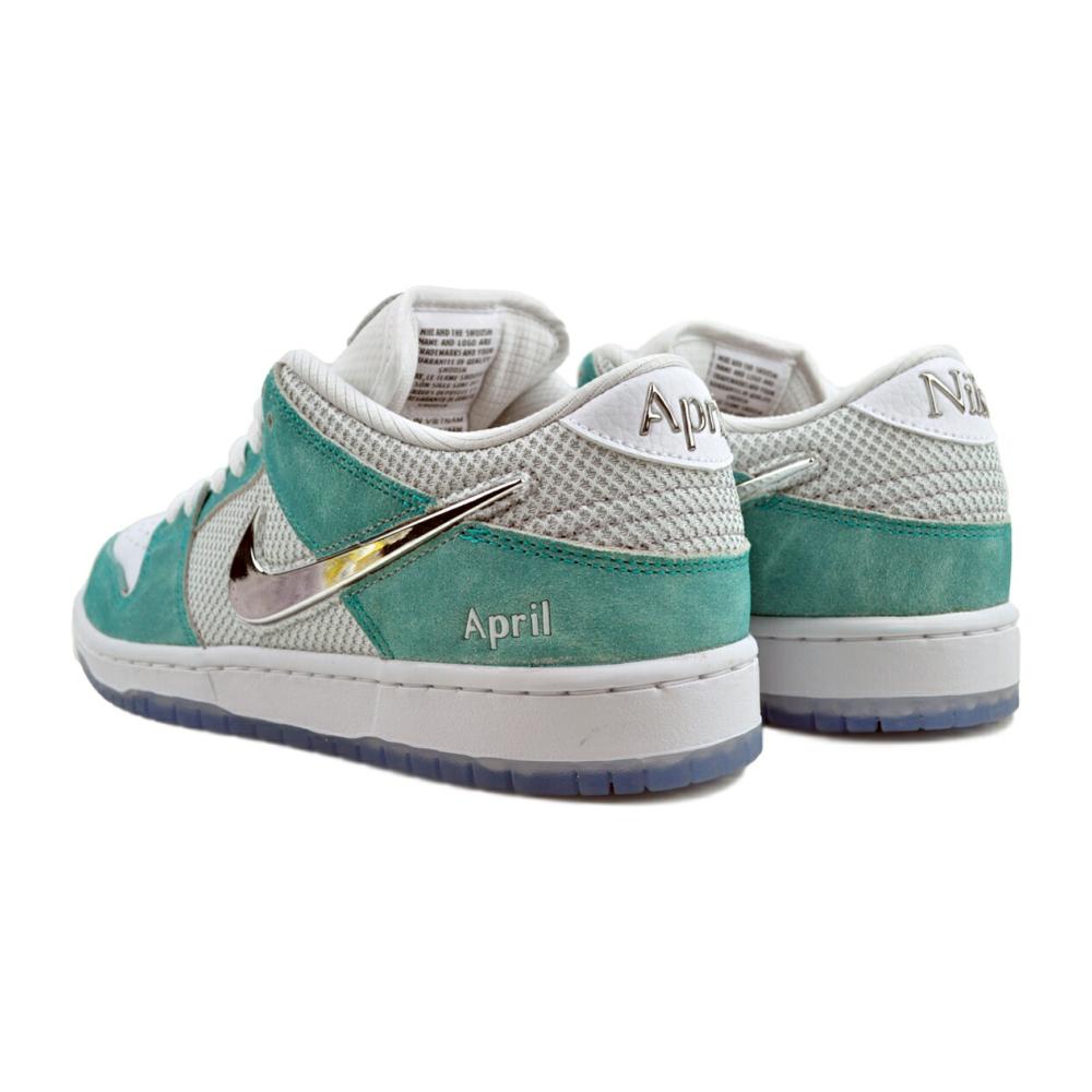 NIKE（ナイキ） NIKE SB DUNK LOW PRO QS APRIL SKATEBOARDS racer