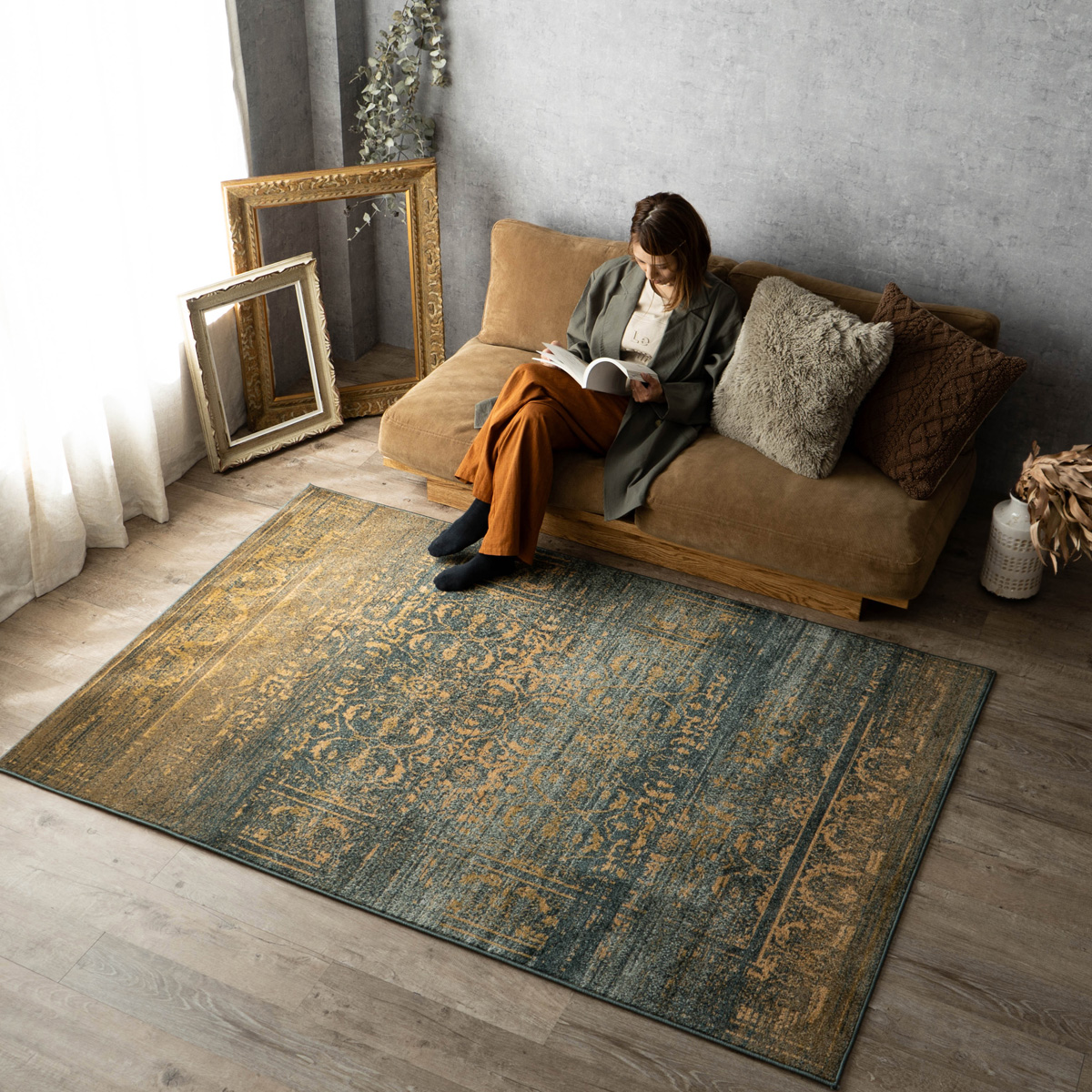 サヤンサヤン ラグ 1畳 絨毯 アンティーク 風 100×150 クラッシック 柄