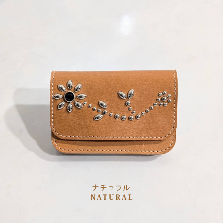 日本製 栃木レザー 正規品】フラワー スタッズ ショート トラッカー