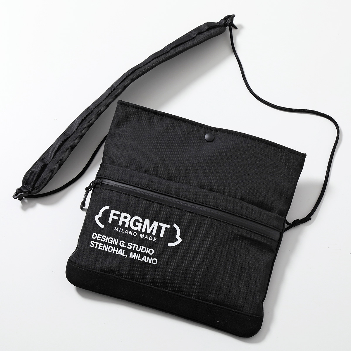 MONCLER（モンクレール） MONCLER GENIUS サコッシュ 5L00001 M2471