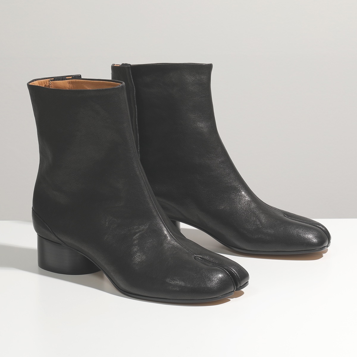 Maison Margiela（メゾンマルジェラ） 22 S58WU0273 P3753 Tabi レザー