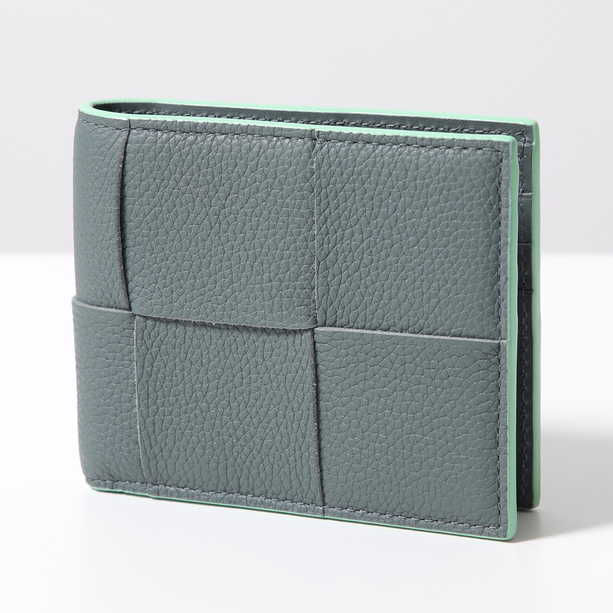 BOTTEGA VENETA（ボッテガ・ヴェネタ） 二つ折り財布 CASSETTE