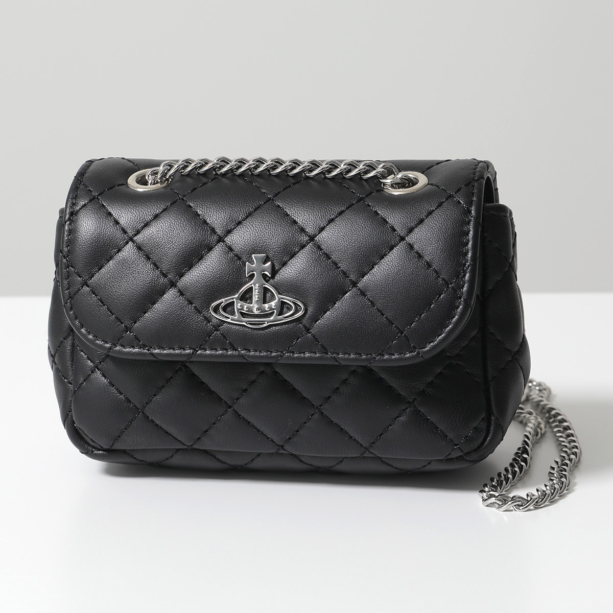 Vivienne Westwood（ヴィヴィアンウエストウッド） ショルダーバッグ