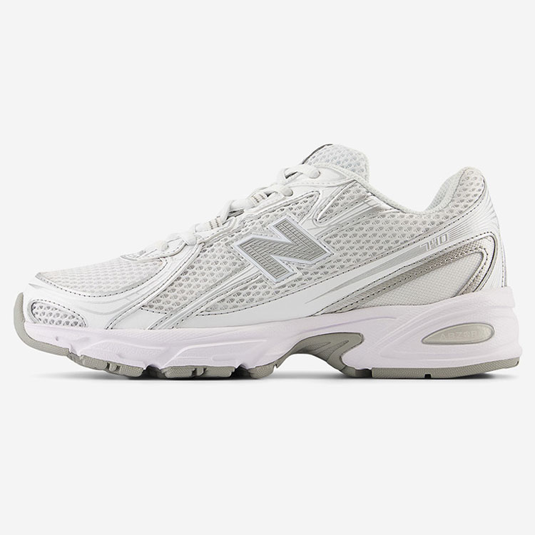 New Balance（ニューバランス） スニーカー U740WM2 WHITE SILVER