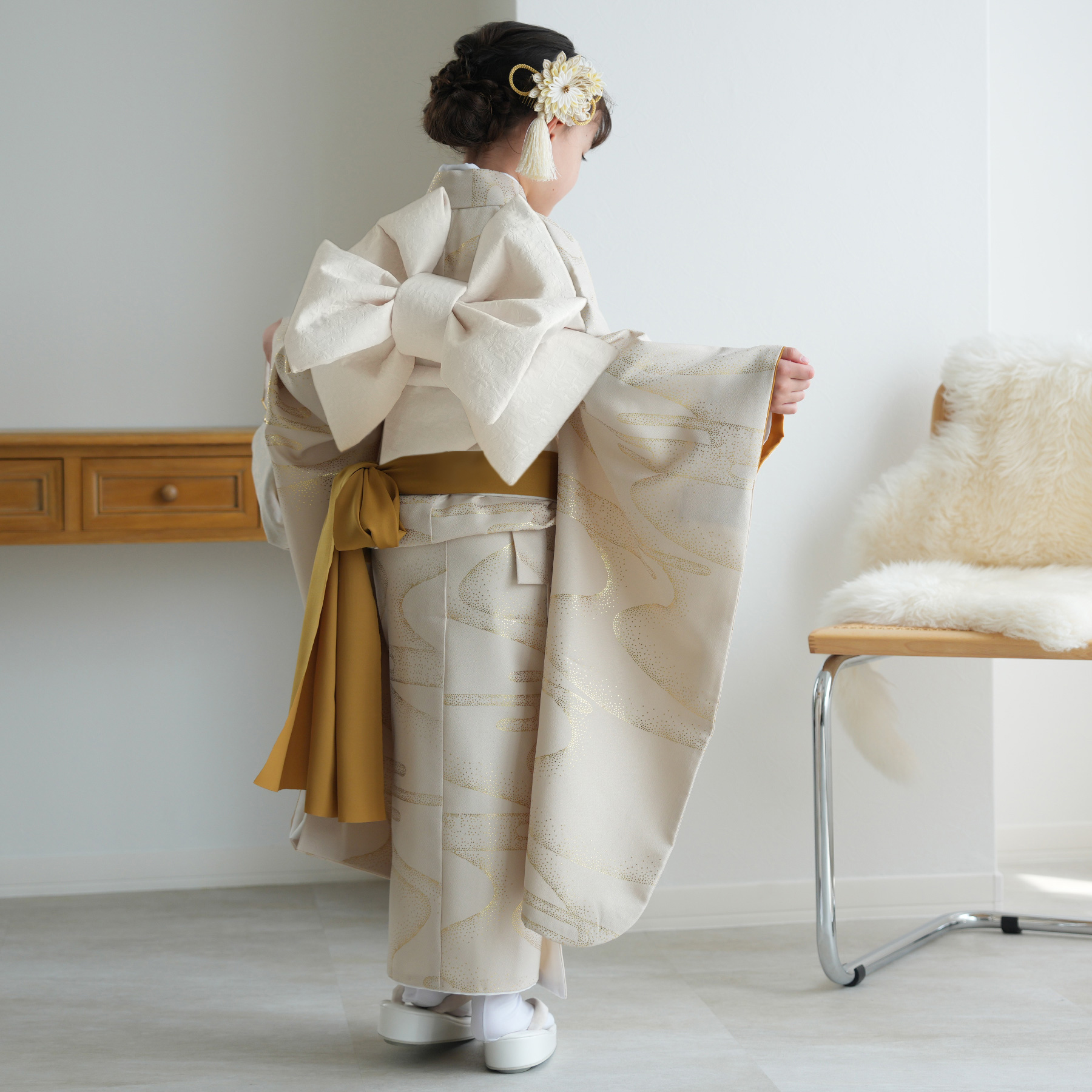 レンタル 七五三 着物 7歳 ひよこ商店 女の子 四つ身 ベージュ金彩・糸