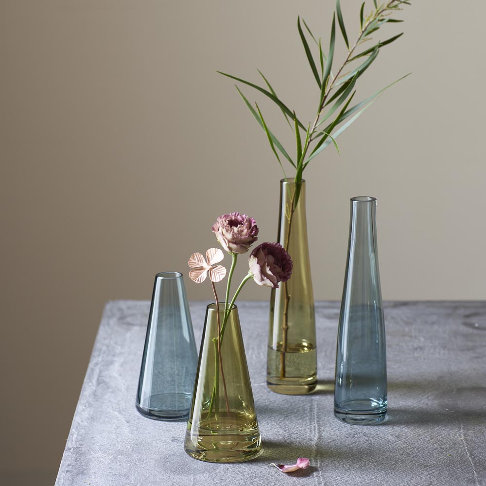 カラーガラスのフラワーベース コーン（2色・2サイズ） | shesay(志成