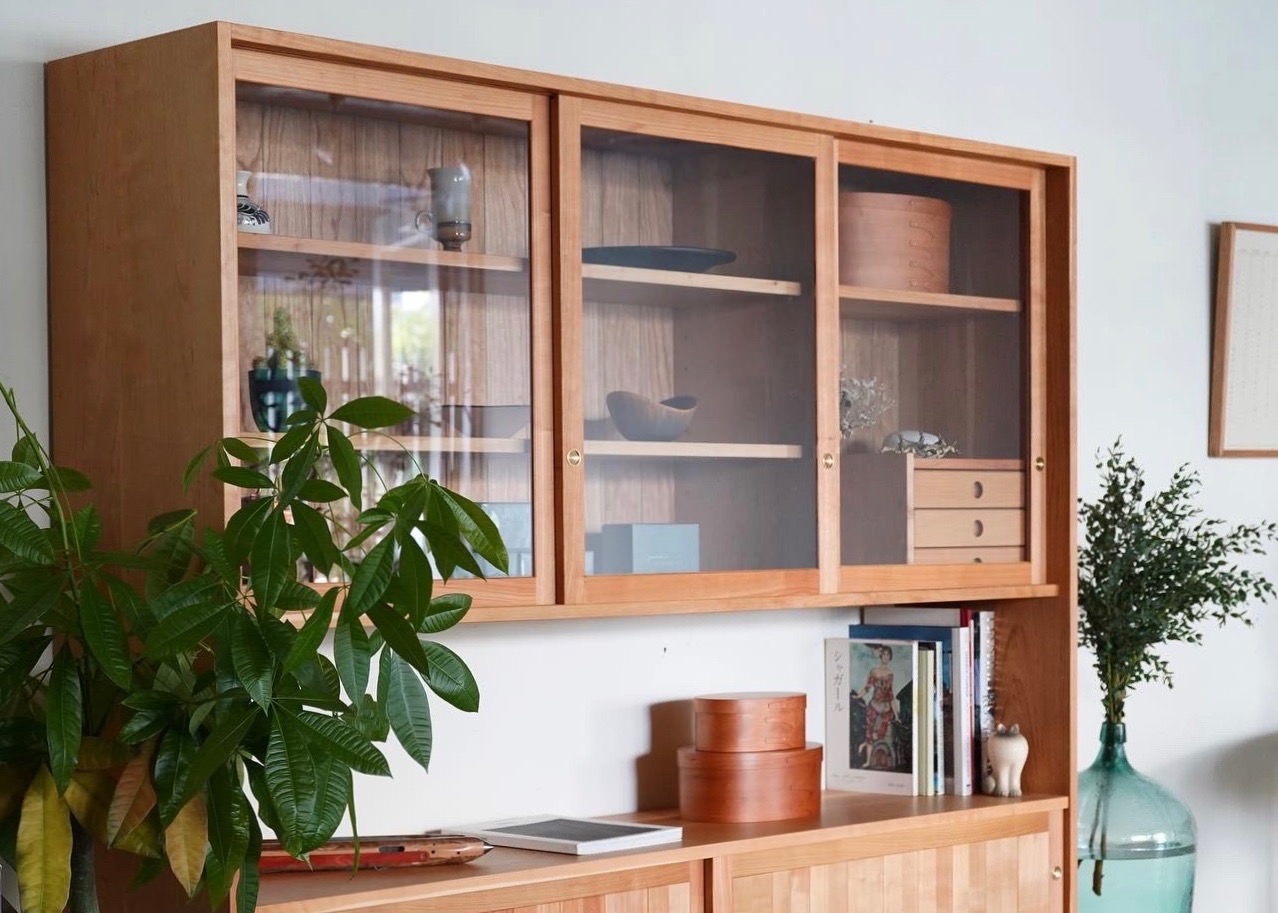 山桜のキャビネット | 山桜 | 高品質ハンドメイド家具 | SINRA