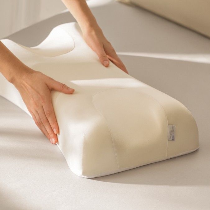 オムニア枕（枕カバー付き）－ Sleep＆Glow