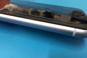 バッテリー最大容量76%のiPhoneXS のバッテリーを交換しました