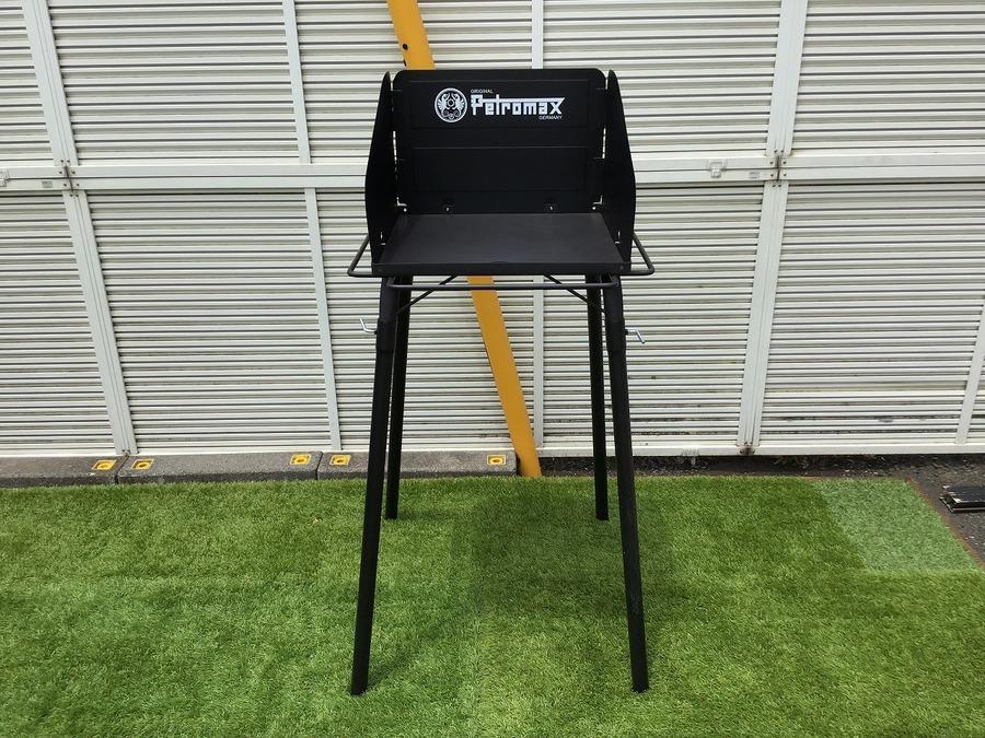 立ったままダッチオーブン料理ができる？Petoromax(ペトロマックス)の