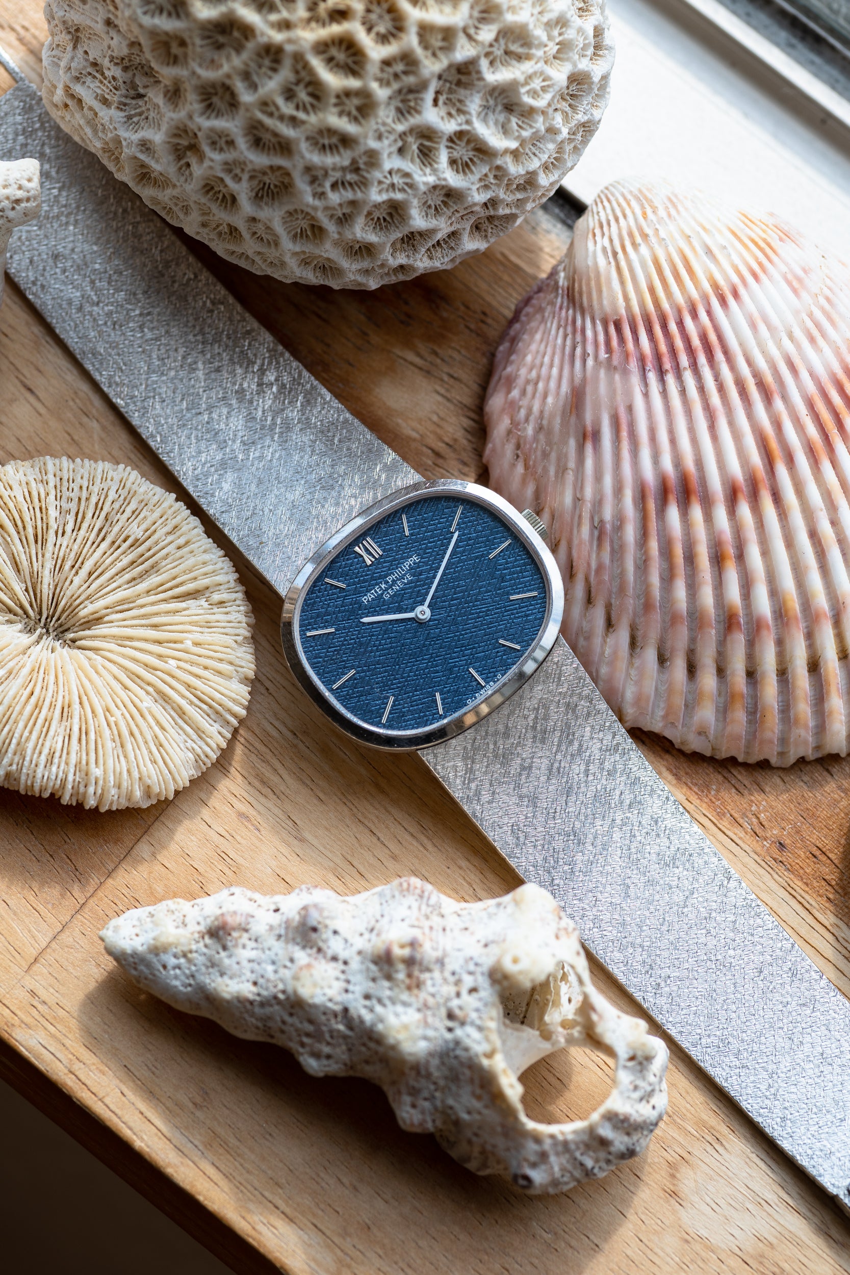 パテック フィリップ ゴールデン エリプス Ref. 3545/2 アーカイブ付き