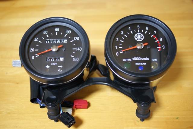 SRスピードメーター＆タコメーターAssy: Enjoy the SR.