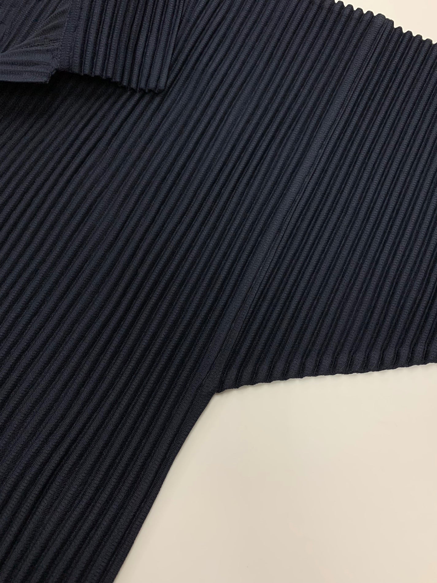 オムプリッセイッセイミヤケ HP55JM430 ポロシャツ 3 ネイビー BASICS