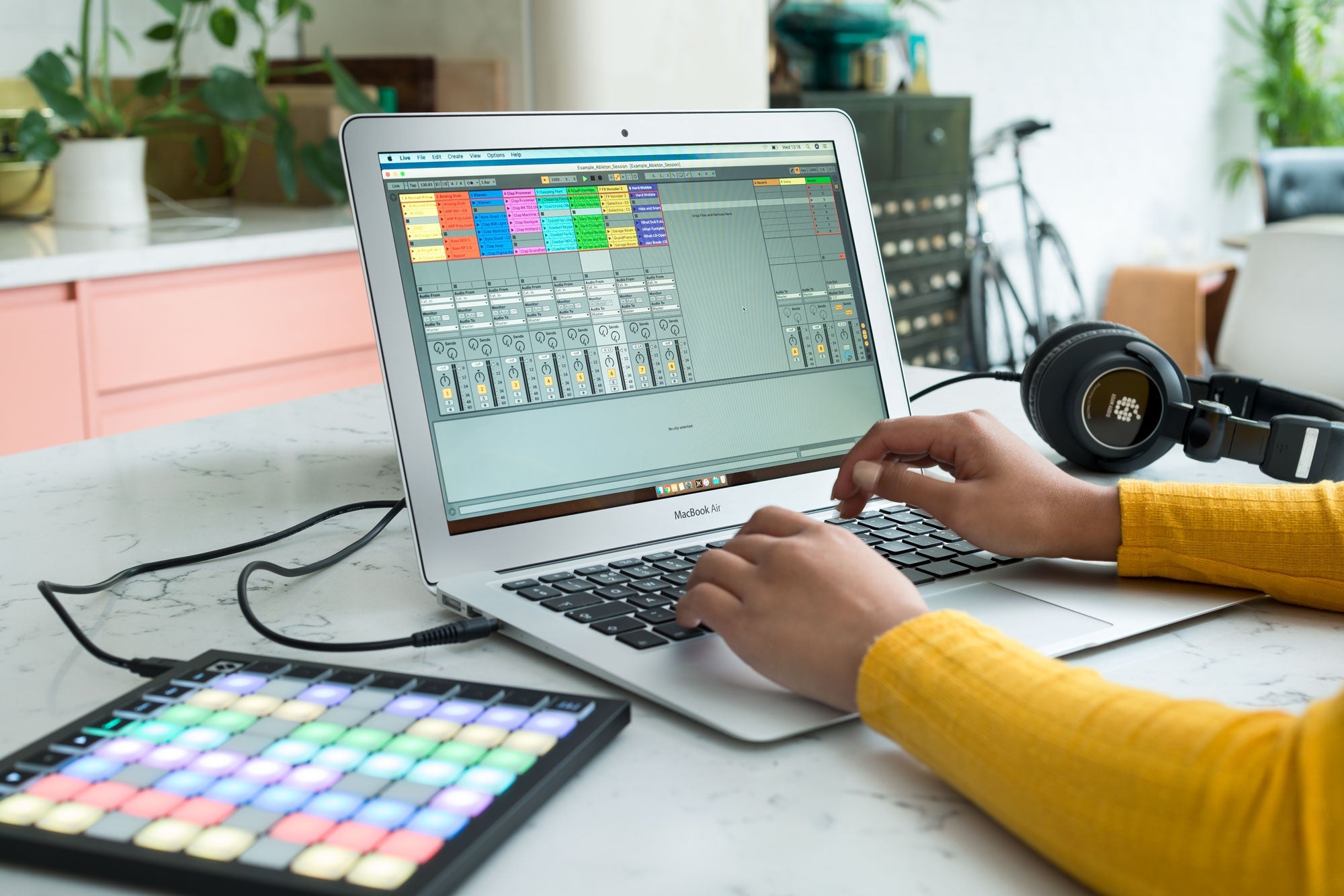 Novation Launchpad Mini MK3 – DJ TechTools