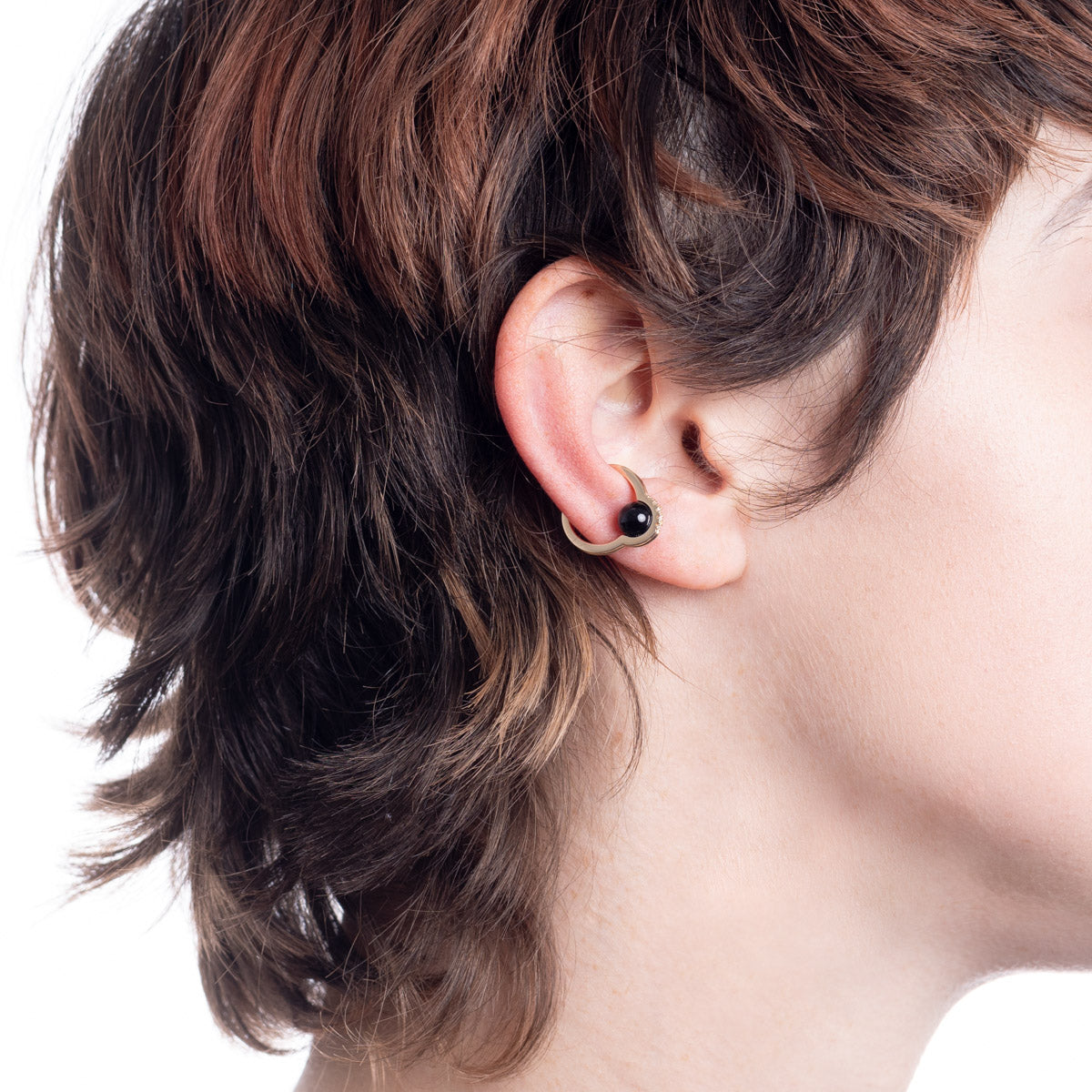 Mini BELUGA ダイヤモンド オニキス イヤーカフ