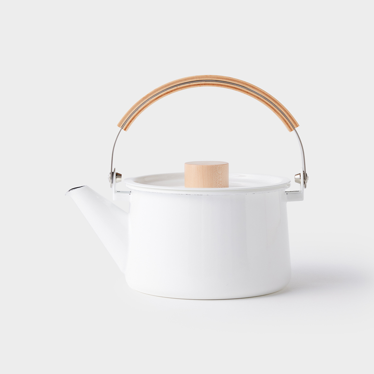 長く使える白い琺瑯ケトル 1.45L | FORMLADY - kaico | HESTA LIFE