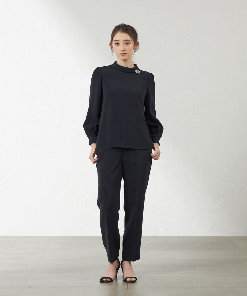 トリアセテートコンパクトテーパードパンツ(パンツ)｜AMACA(アマカ)の