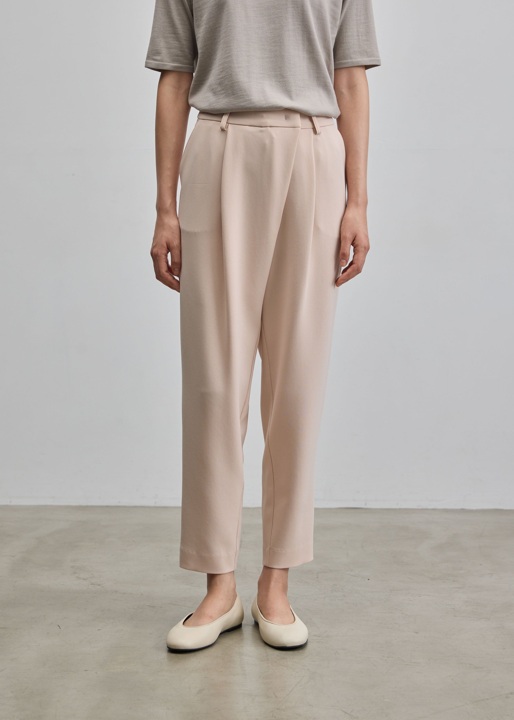 タックパンツ - SOÉJU online store｜上質な大人の女性のためのボトムス