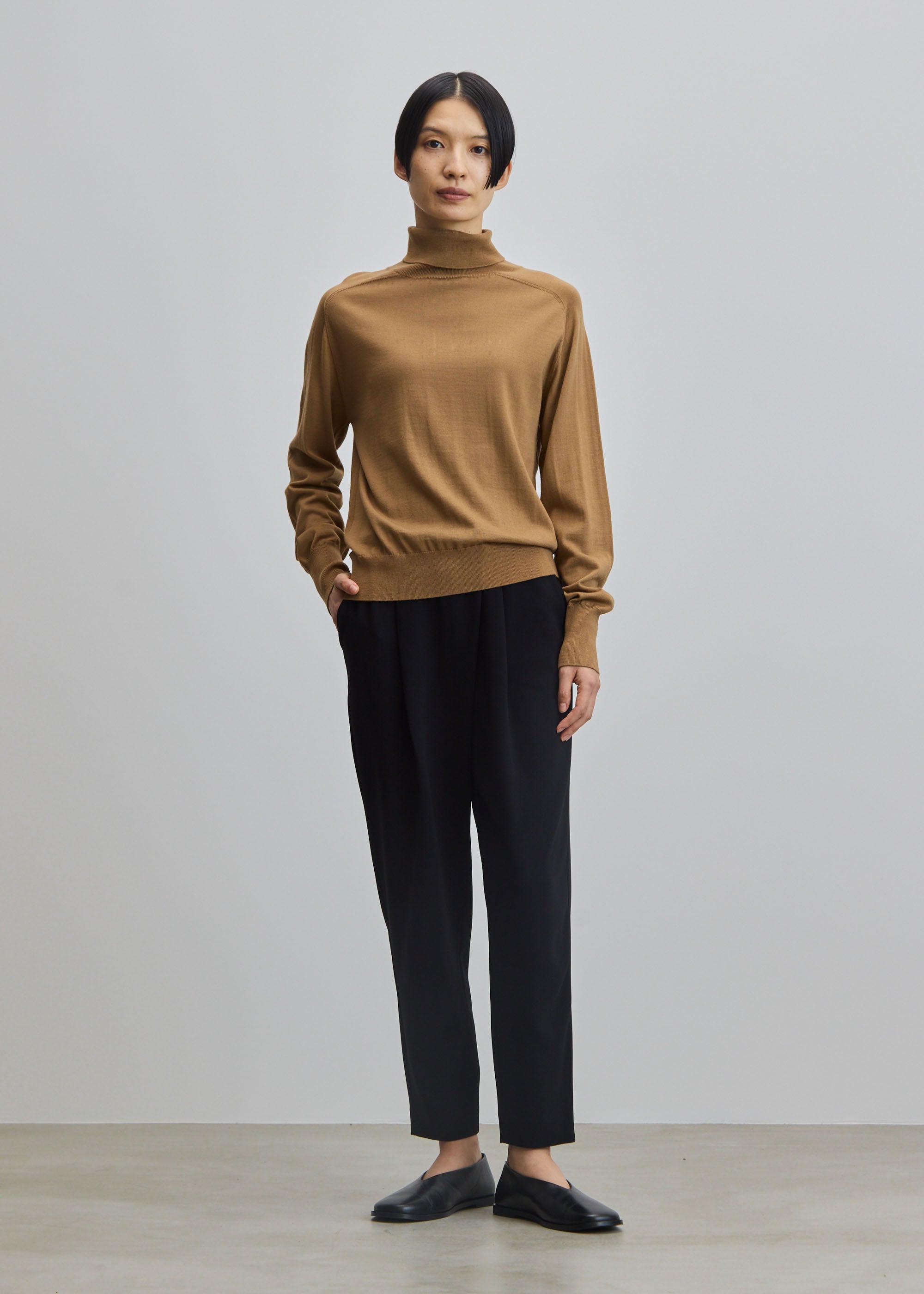 ウールハイゲージタートルネックプルオーバー - SOÉJU online store