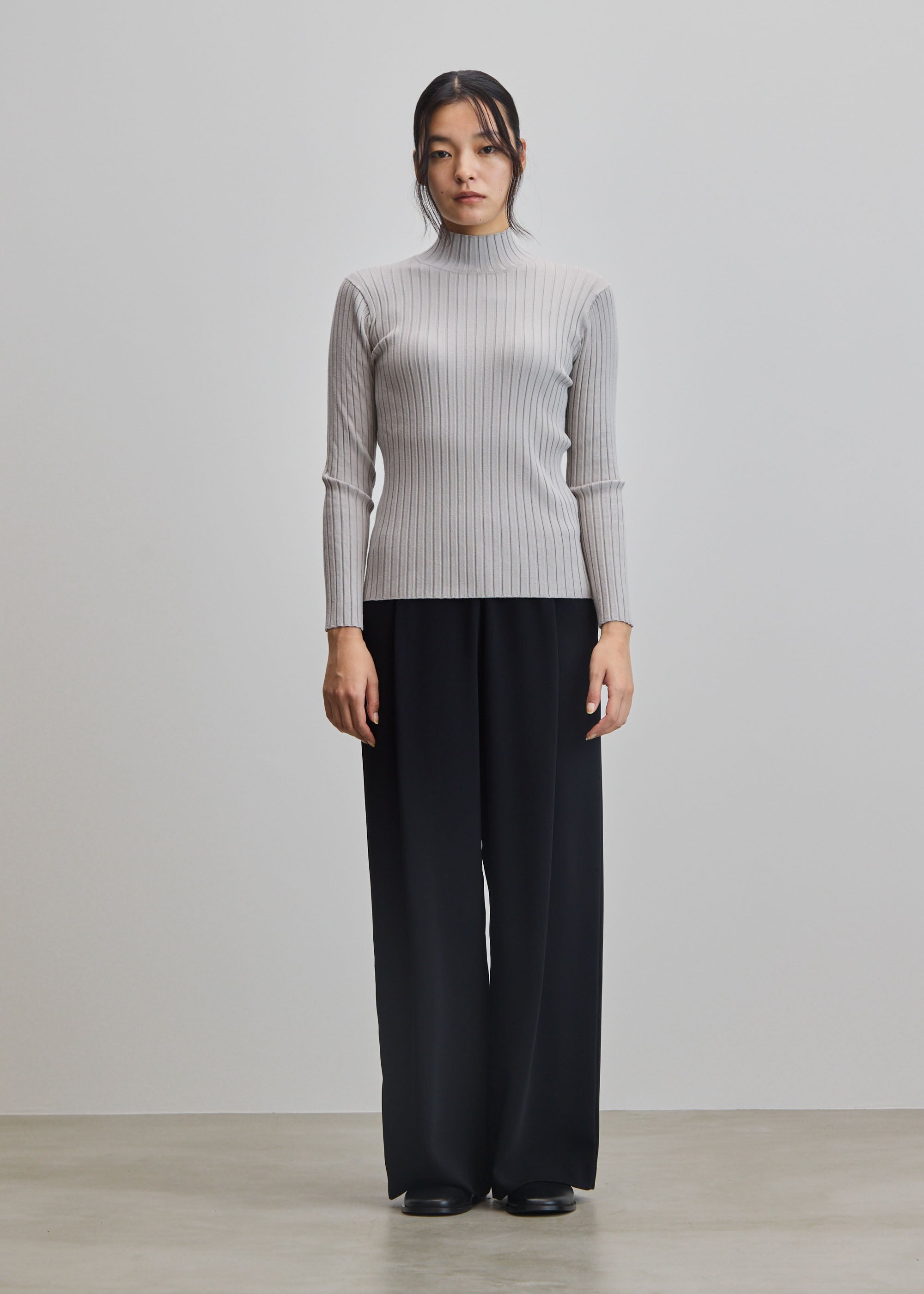ワイドリブタートルネックニット - SOÉJU online store｜上質な大人の