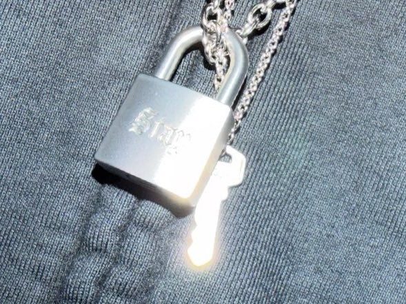 ヒョンジン 、メンプログッズの南京錠ネックレス | スキズ
